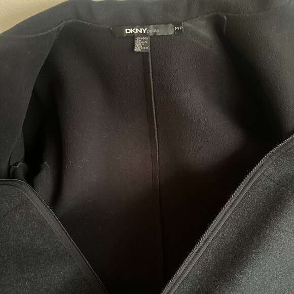 DKNY dark grey wool coat with two way zipper. Size PP. - Picture 6 of 10